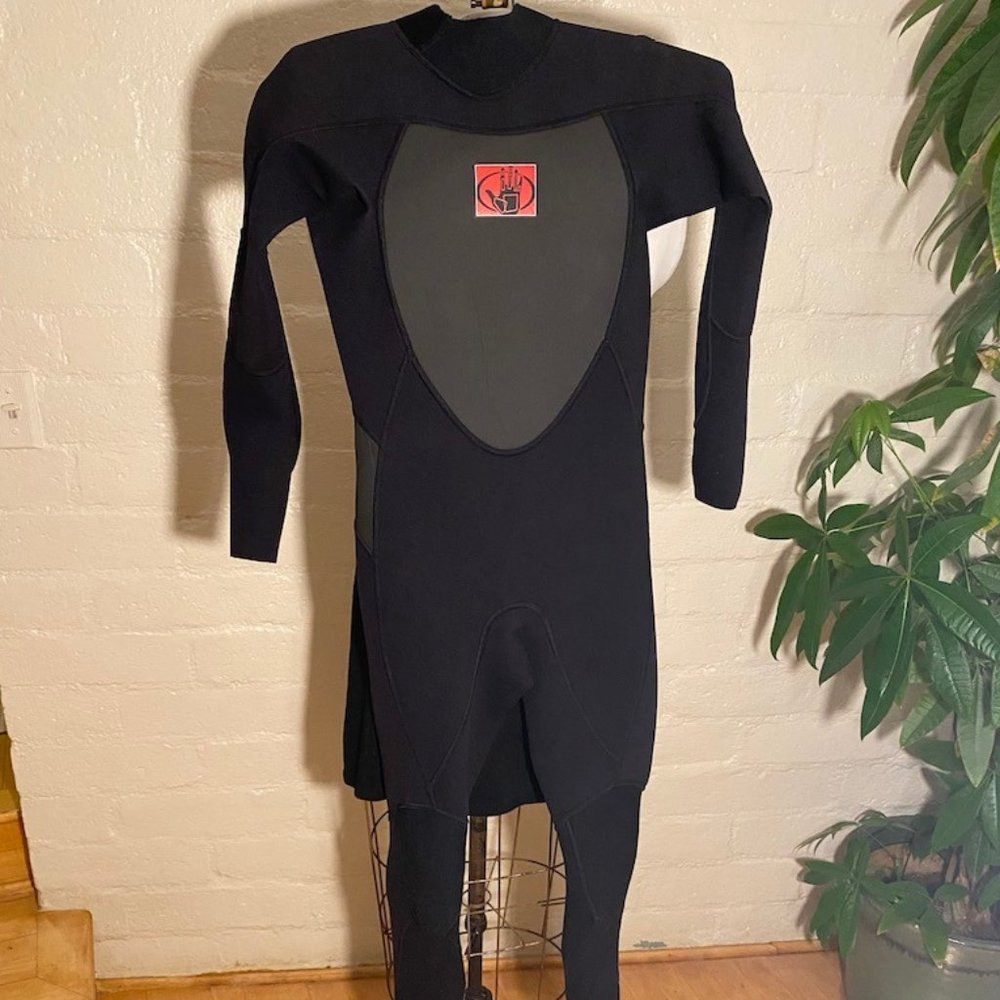 Body Glove Junior full Wet Suit - size 14